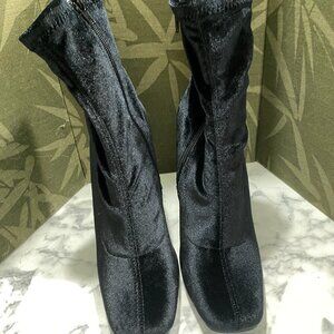 EUC~.Lulus Loriah Black Velvet Square Toe Mid Calf Boot ~sz 7